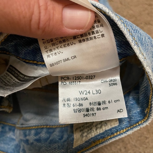 Women’s Levi’s 501’s - Picture 2 of 4
